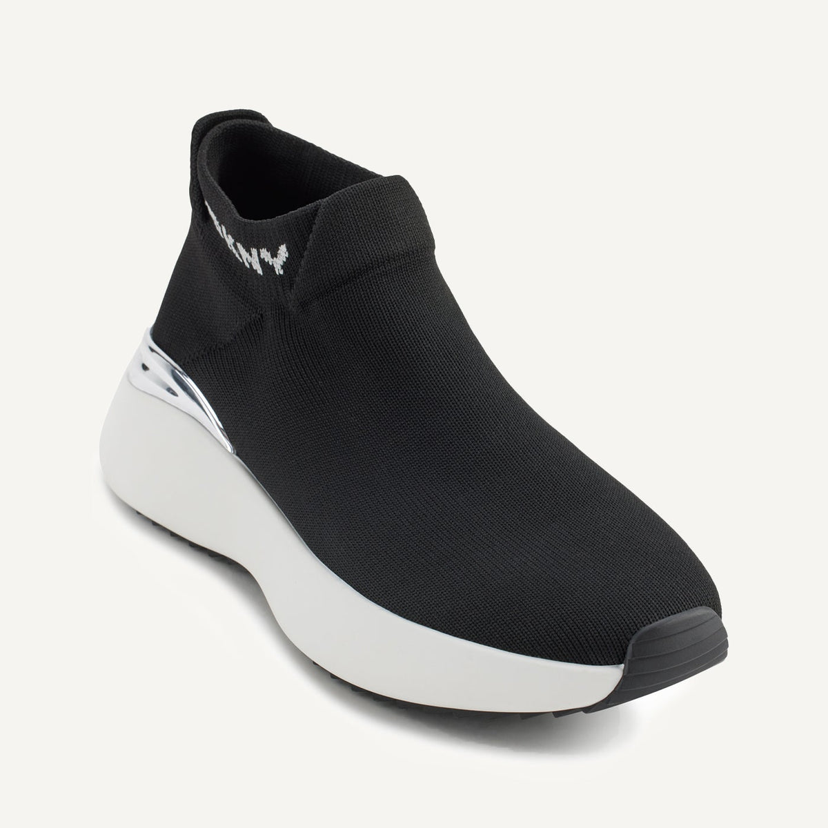 DKNY ZHAVIA SLIP ON SNEAKER  9M